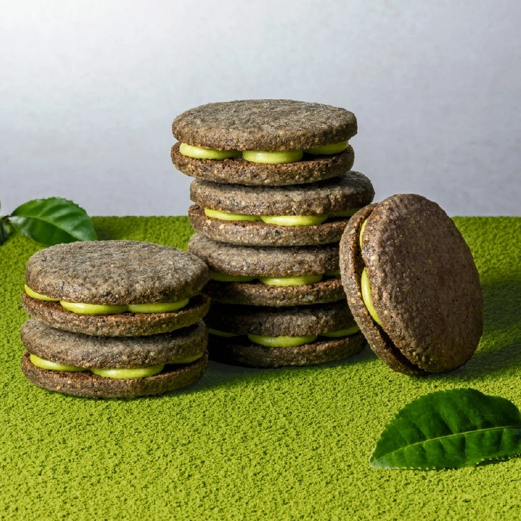 Kamakura Chanofuku Black Sesame Green Tea Sandwich Cookie