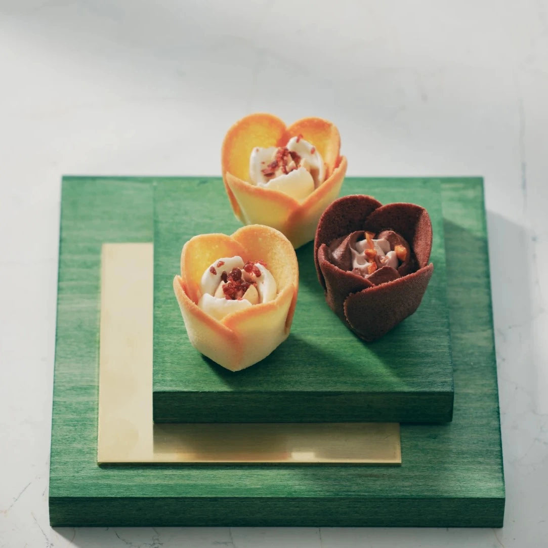 Tokyo Tulip Rose Langue De Chat