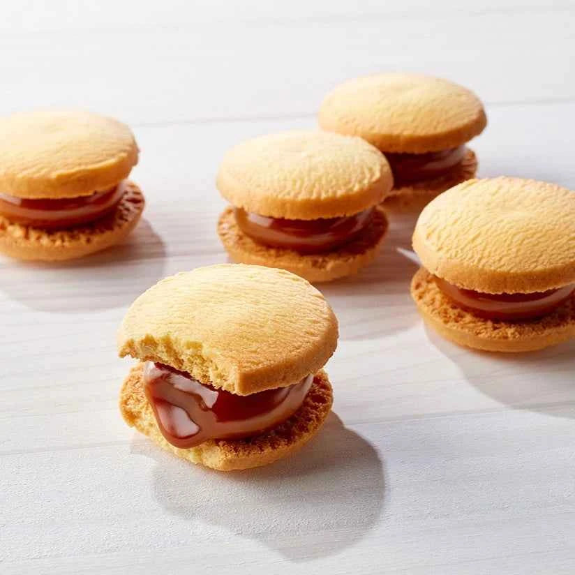 Caramel Monday Double Caramel Moon Sandwich Cookie