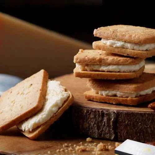 Cheese Cavery Tokyo Sandwich Cookie