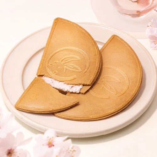 Kamakuragoro Half Moon Cracker Fruity Flavor Seasonal