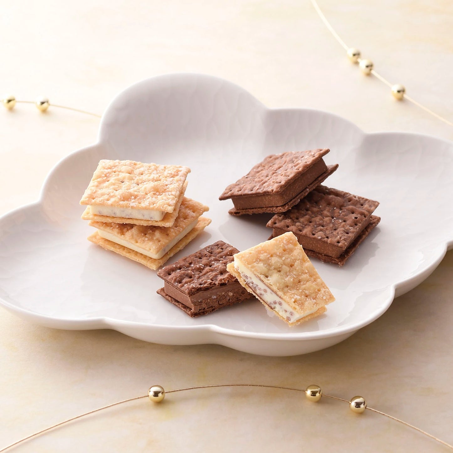 Ogura Sansou ABCs of Love Chocolate Sandwich Cracker