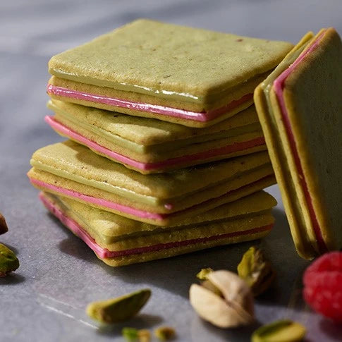 Pista & Tokyo Pistachio Raspberry Sandwich Cookie