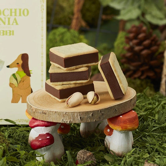 Pistachio Mania Chocolate Sandwich Cookie