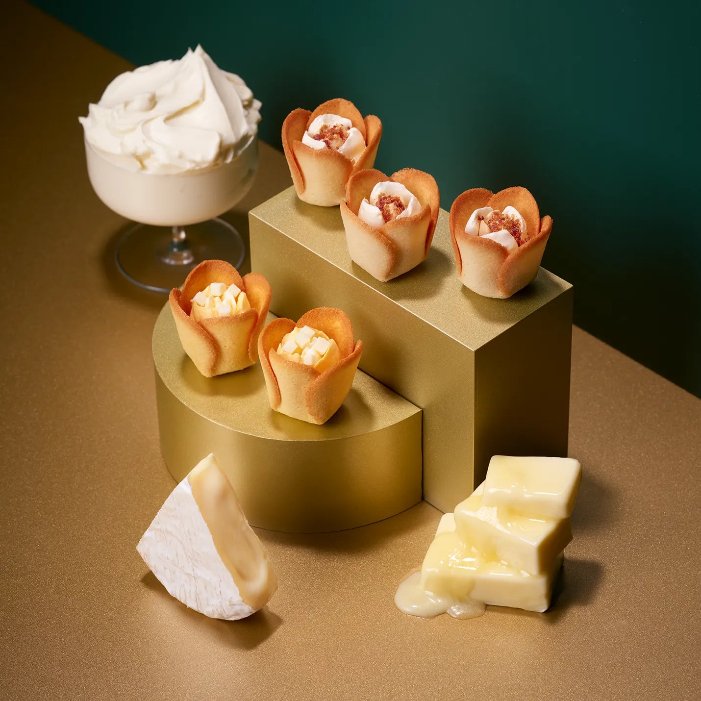 Tokyo Tulip Rose Langue De Chat